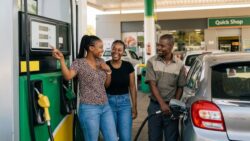 Ukwehla ngo-R2.70 ilitha kumazinga kaphethiloli eNingizimu Afrika