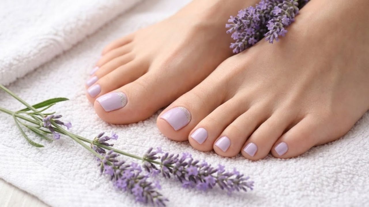 10 Pedicure Trends to Successfully Elevate Your Look 